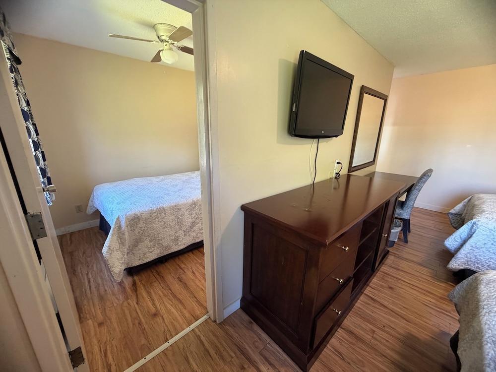 Sunset Inn 29/50
