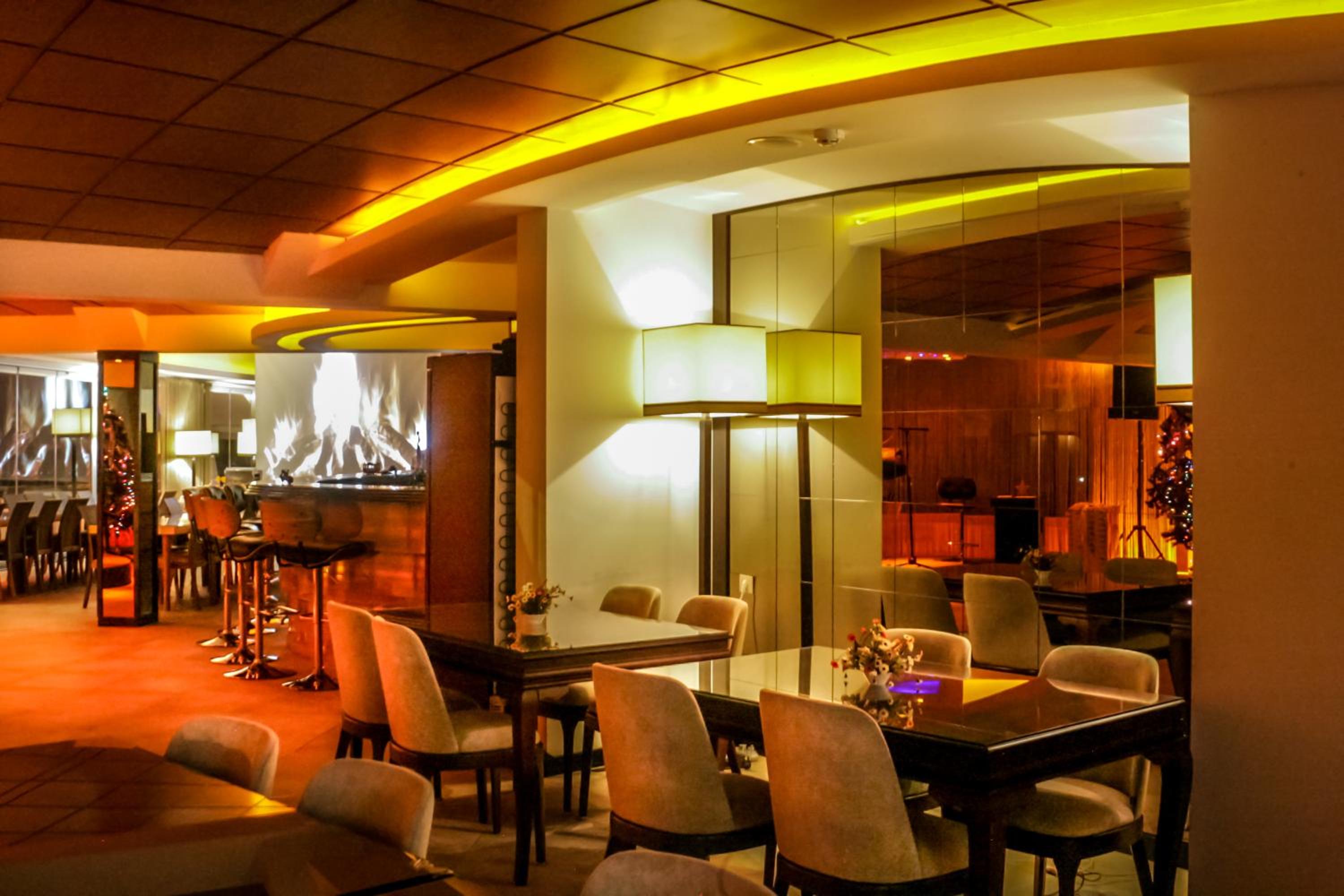 Lozengrad Hotel 32/48