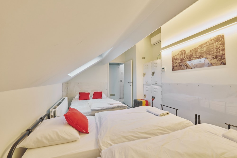 2Go4 Quality Hostel Brussels City Center 15/50