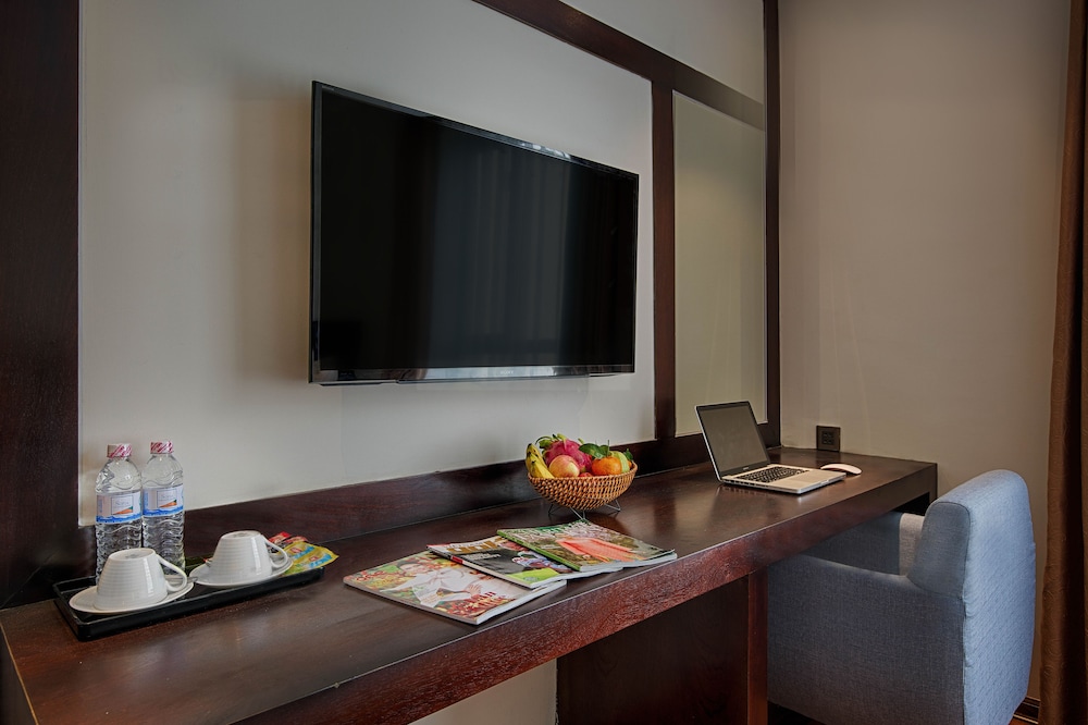 Sofia Suite Hotel Danang 43/53