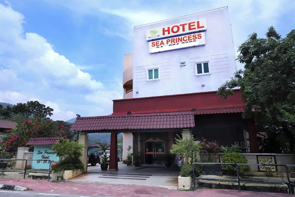 OYO 528 Andaman Sea Hotel 5/41