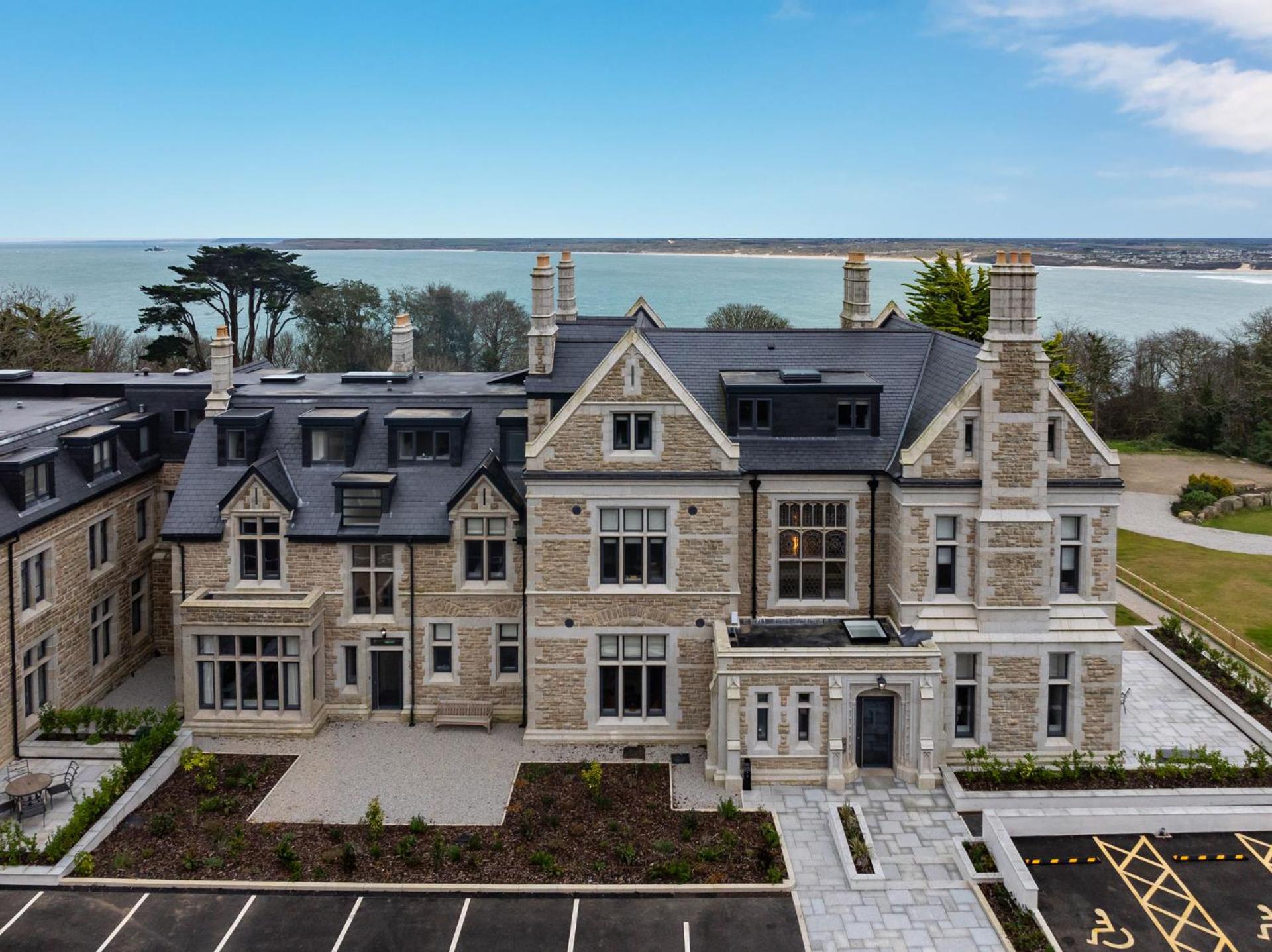 Treloyhan Manor St Ives 1/26