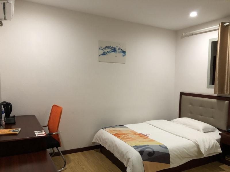 Shell Shanghai Jinshan District Zhangyan town Songjin Highway Hotel 11/31