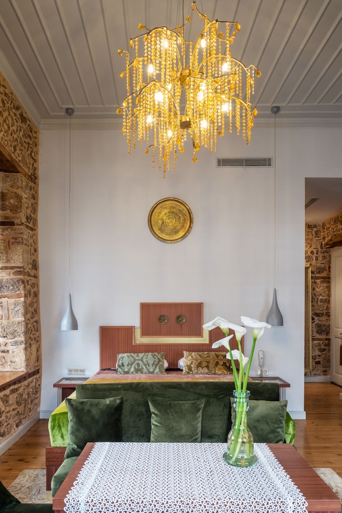 Delight Deluxe Boutique Hotel 11/79