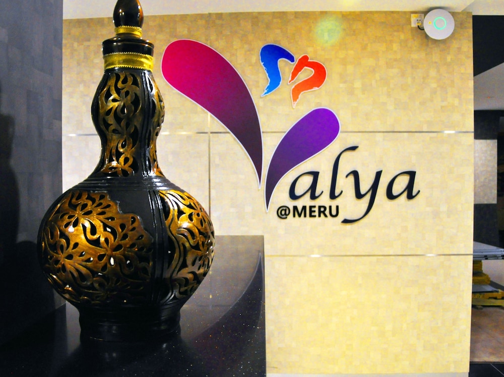 Valya Hotel 33/55
