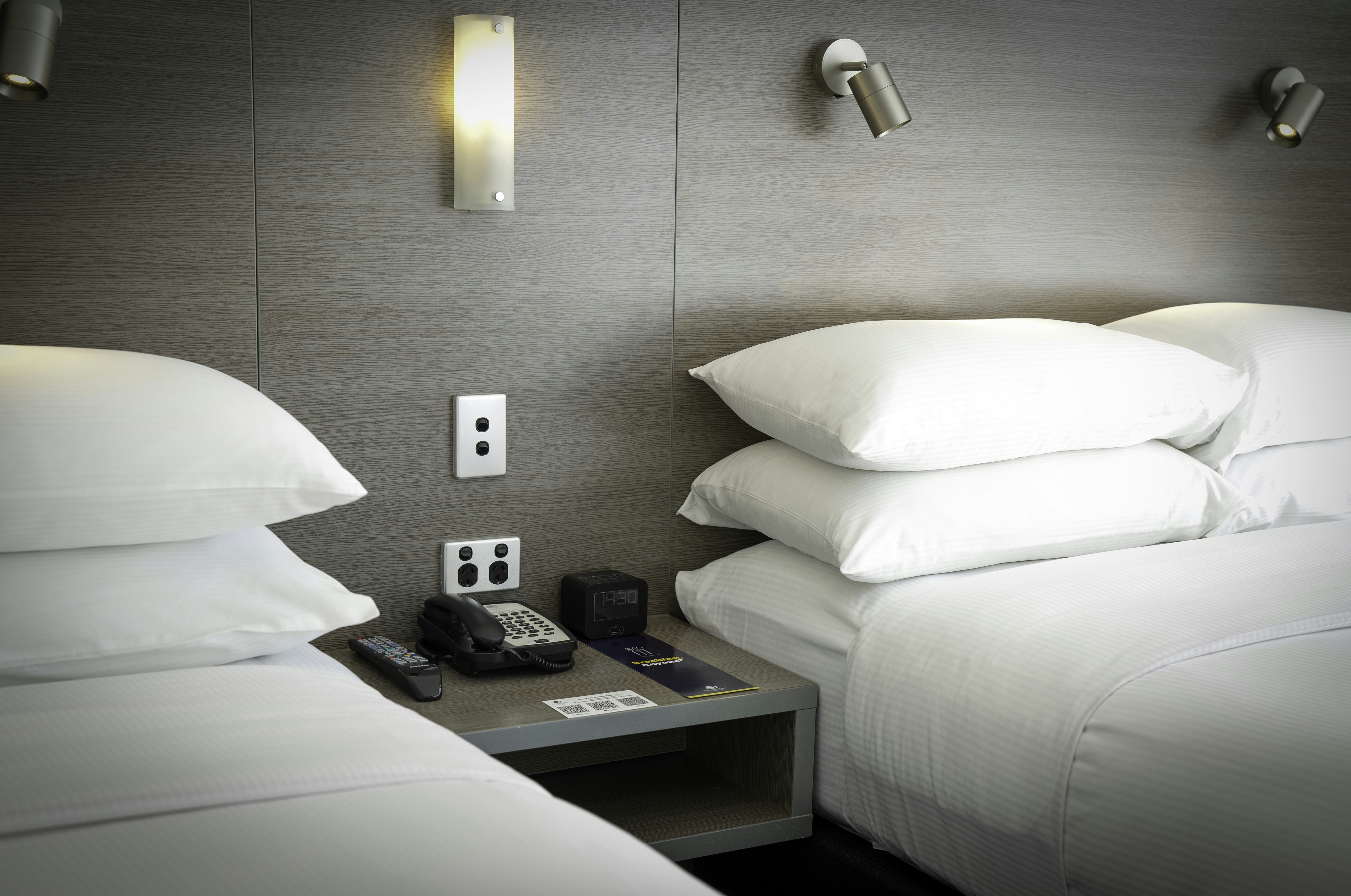 Room, 2 Double Beds, Water View، DoubleTree by Hilton Hotel Cairns 6/6