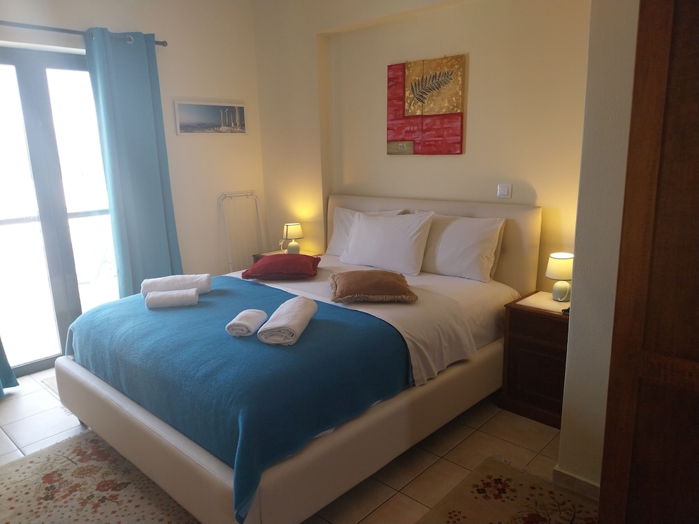 Standard, Queen Bed, Sea View