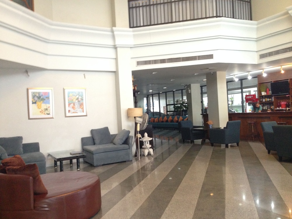 Sandy Spring Hotel 55/71