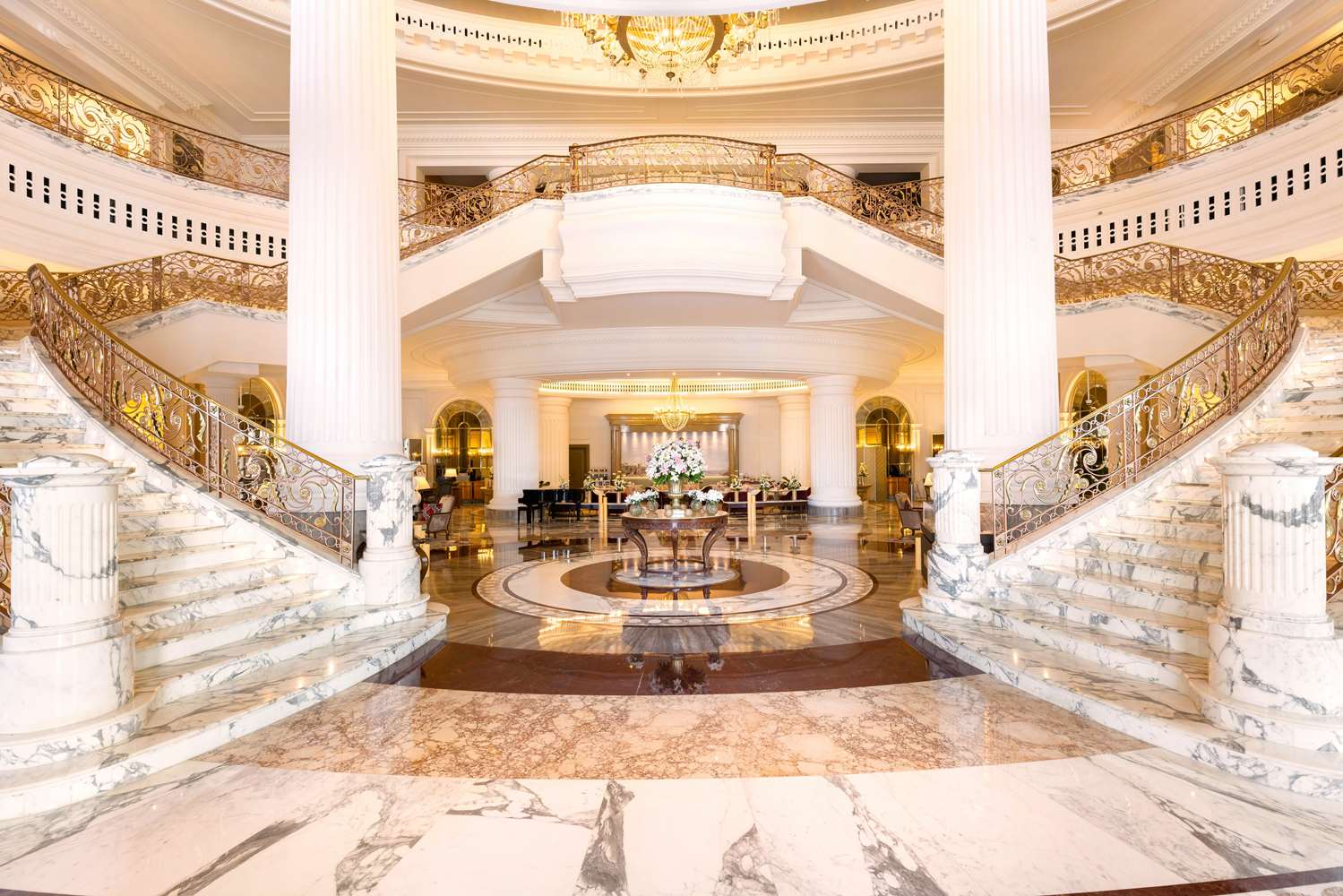 Al Habtoor Palace 4/13