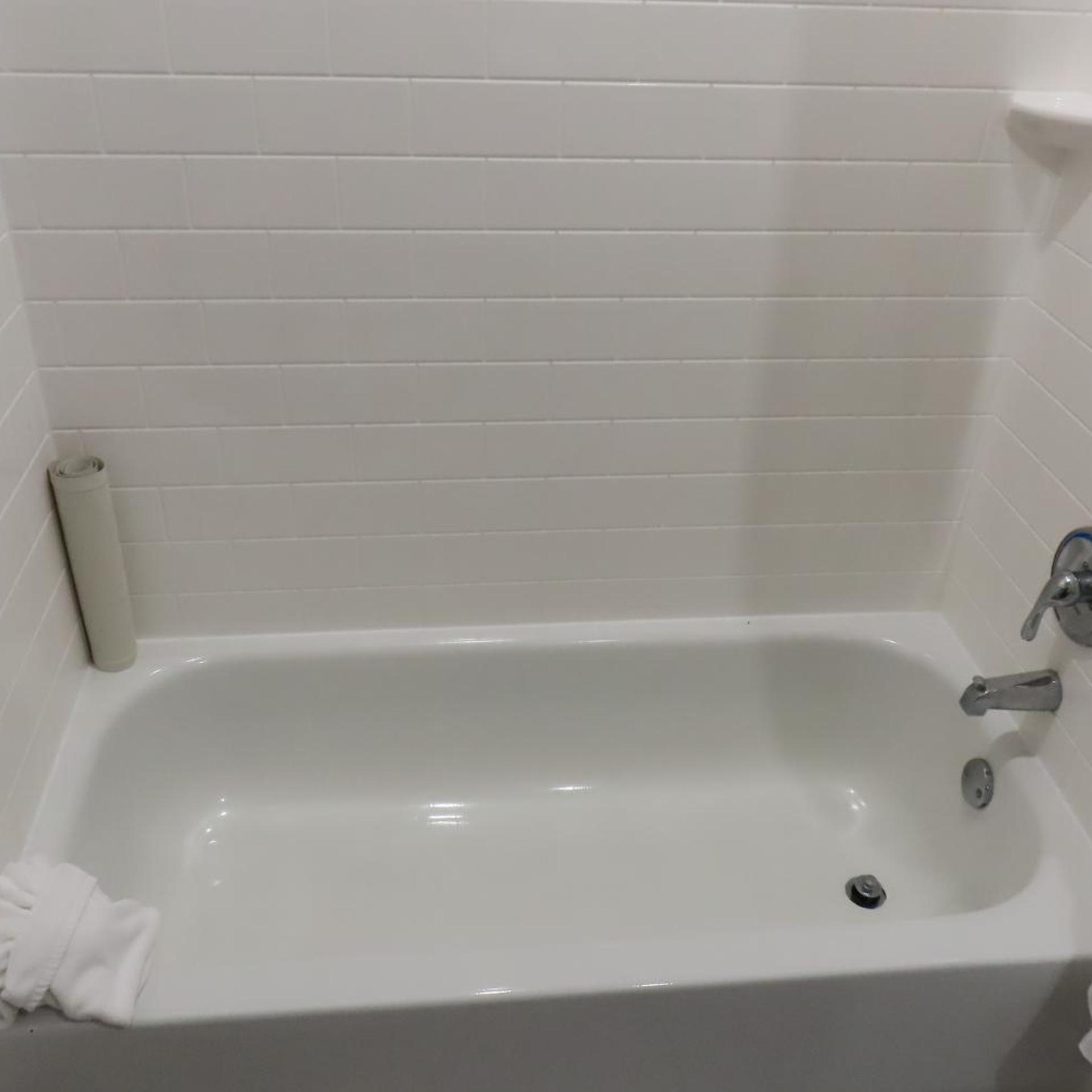 غرفة بسرير كينج بحوض استحمام لذوي الإعاقة، Best Western Heritage Inn & Suites 4/7