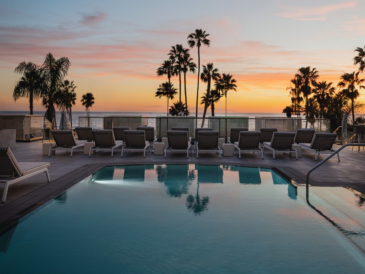 Regent Santa Monica Beach 45/50