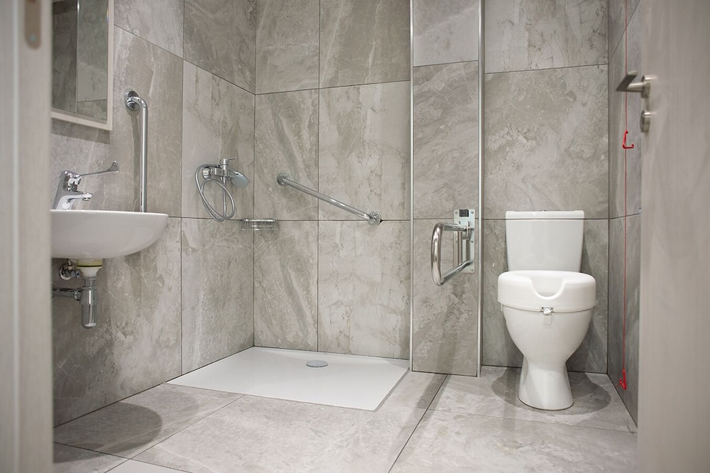 Roseum Boutique Hotel 44/50