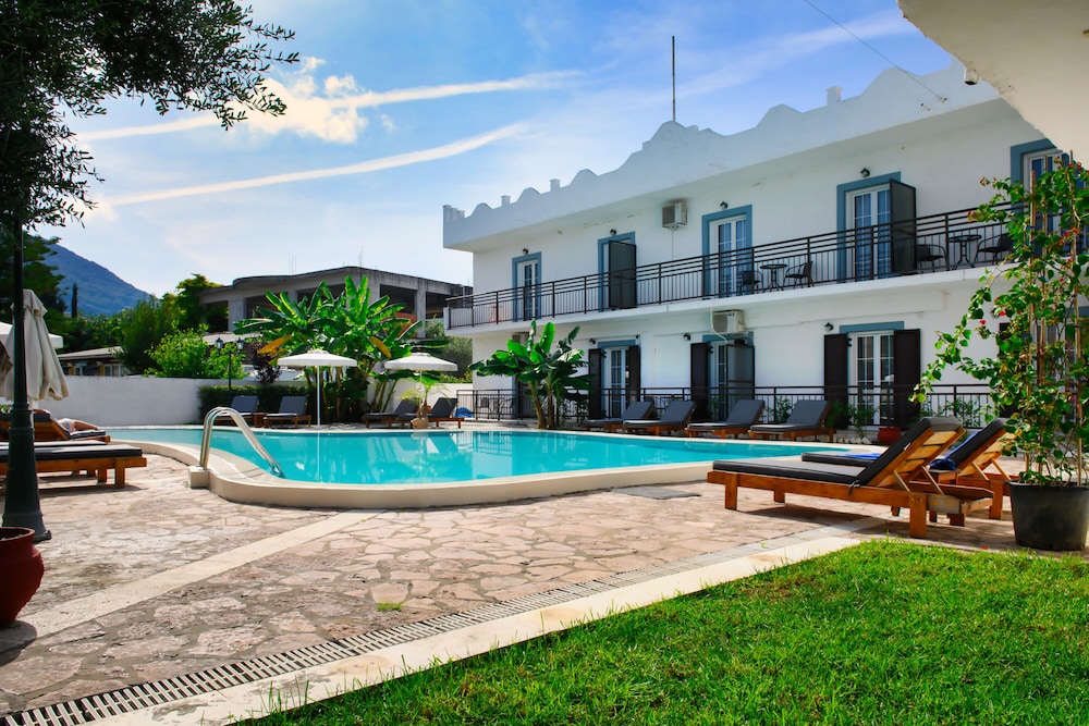 Aquarius Beach Aparthotel 63/69