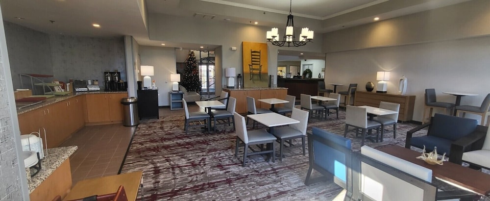 Philadelphia Suites-Extended Stay 22/33