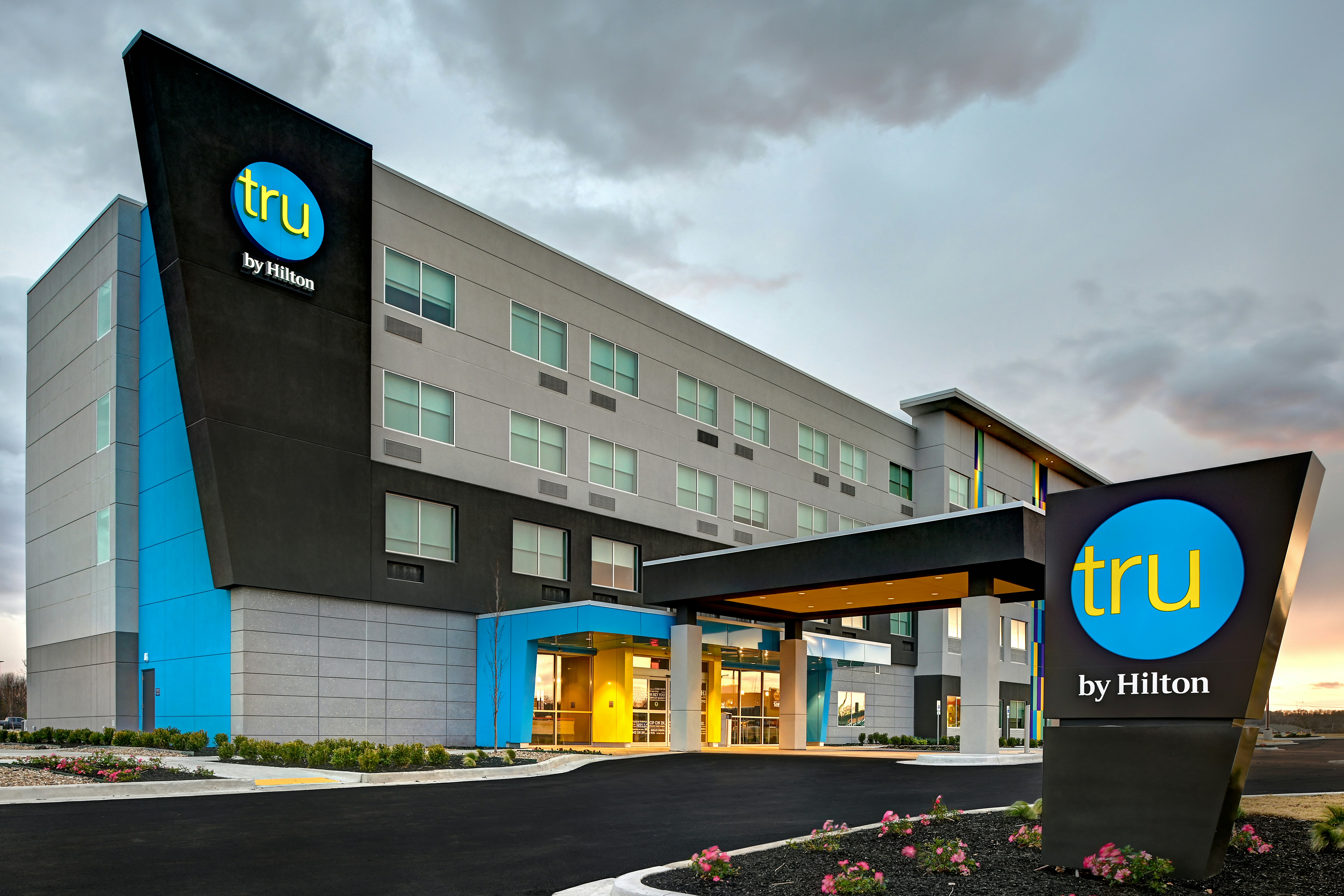 Tru by Hilton Tahlequah 2/55