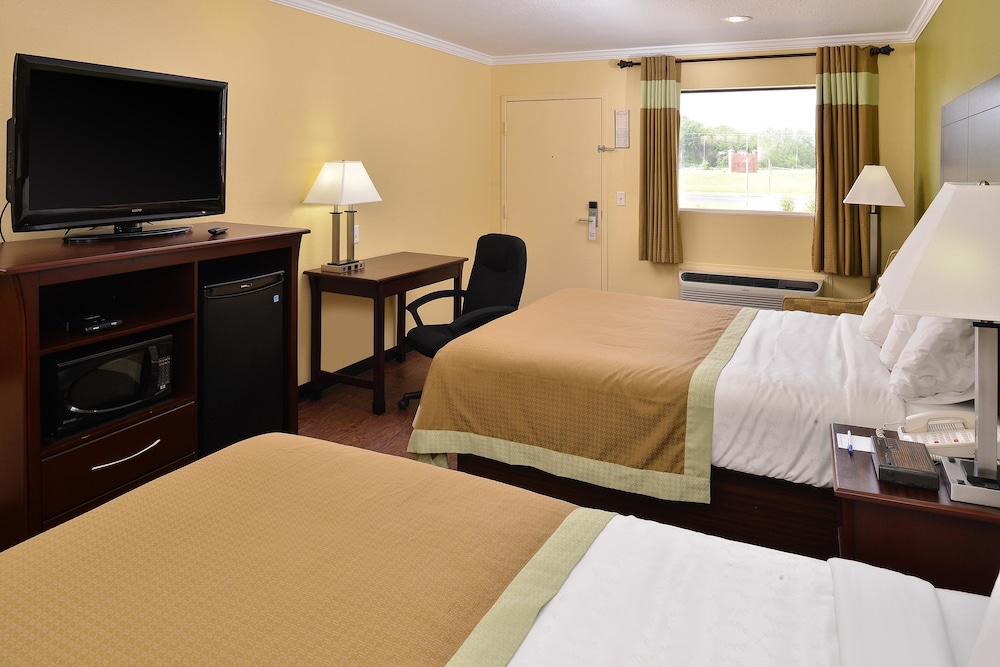 Americas Best Value Inn Suites Winona 14/28
