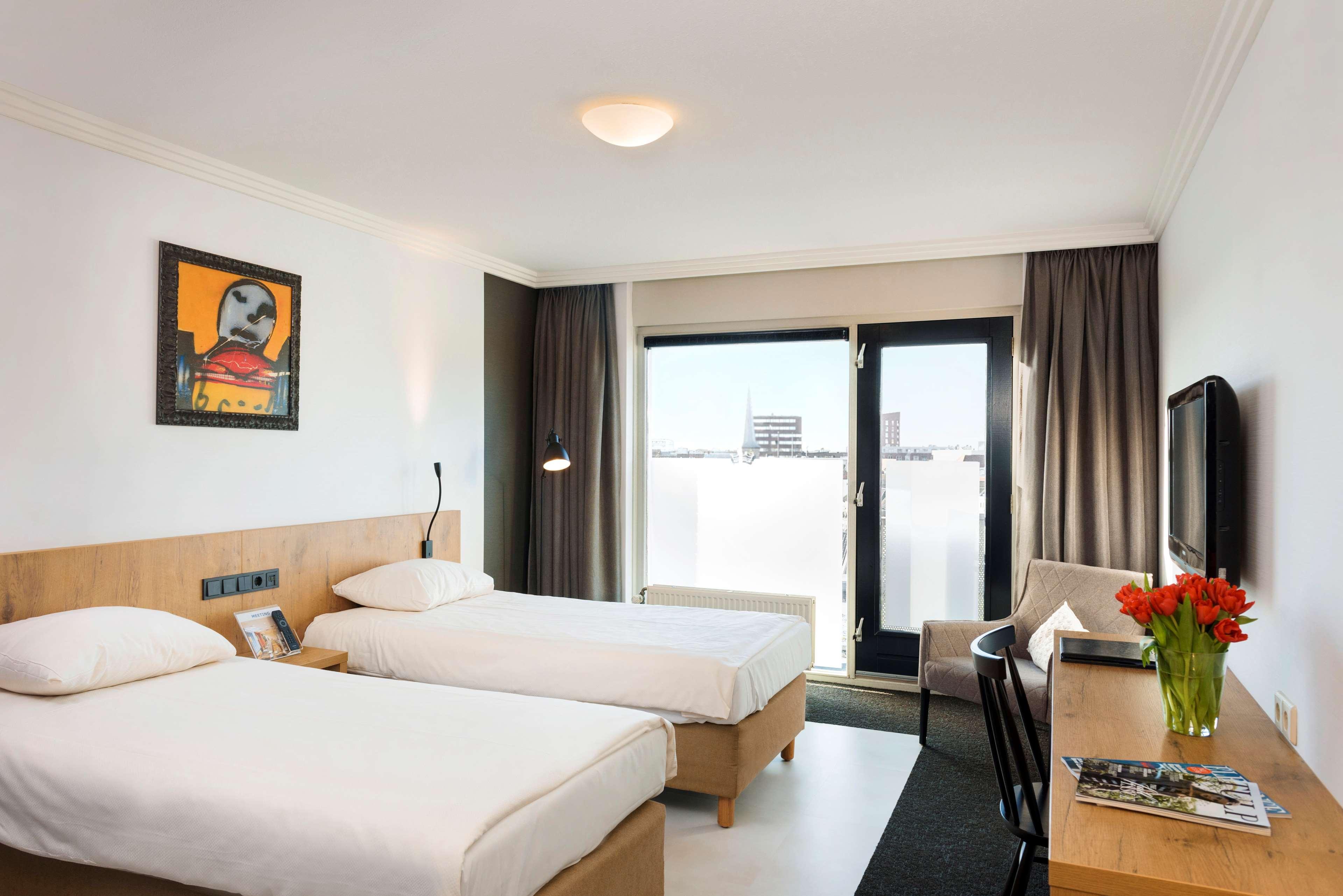 Comfort, Twin Beds
