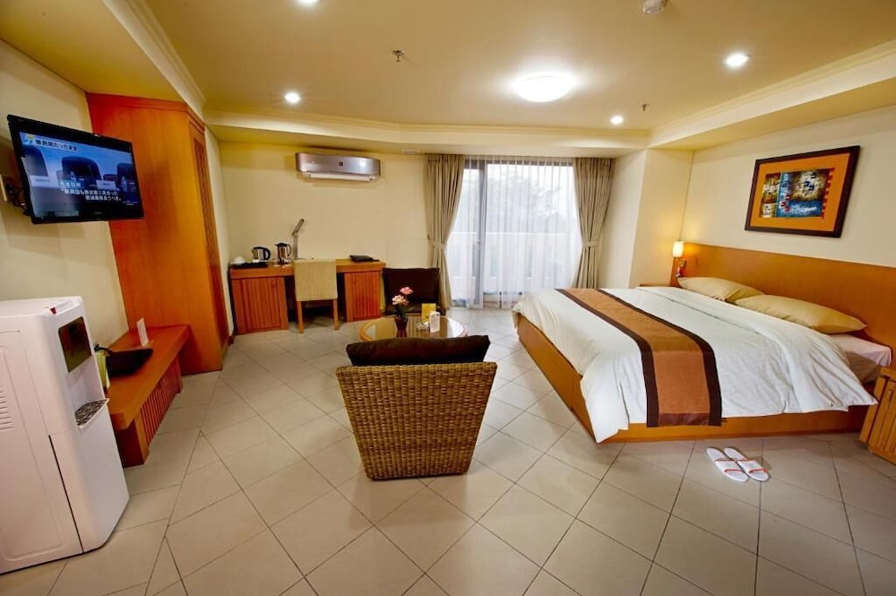 Puri KIIC Golf View Hotel 15/58