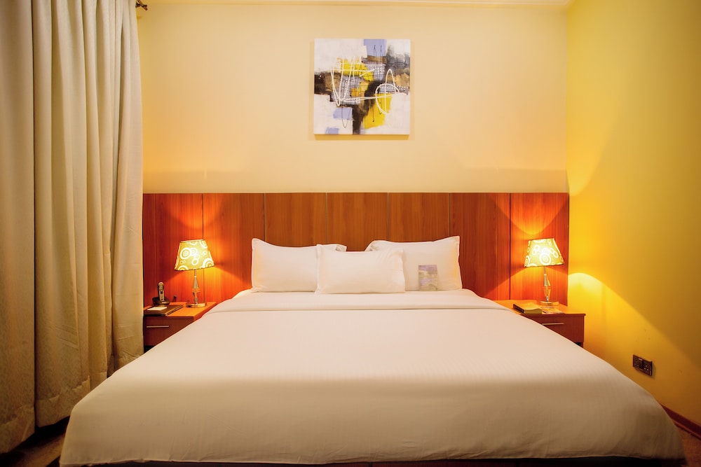 Superior, Queen Bed