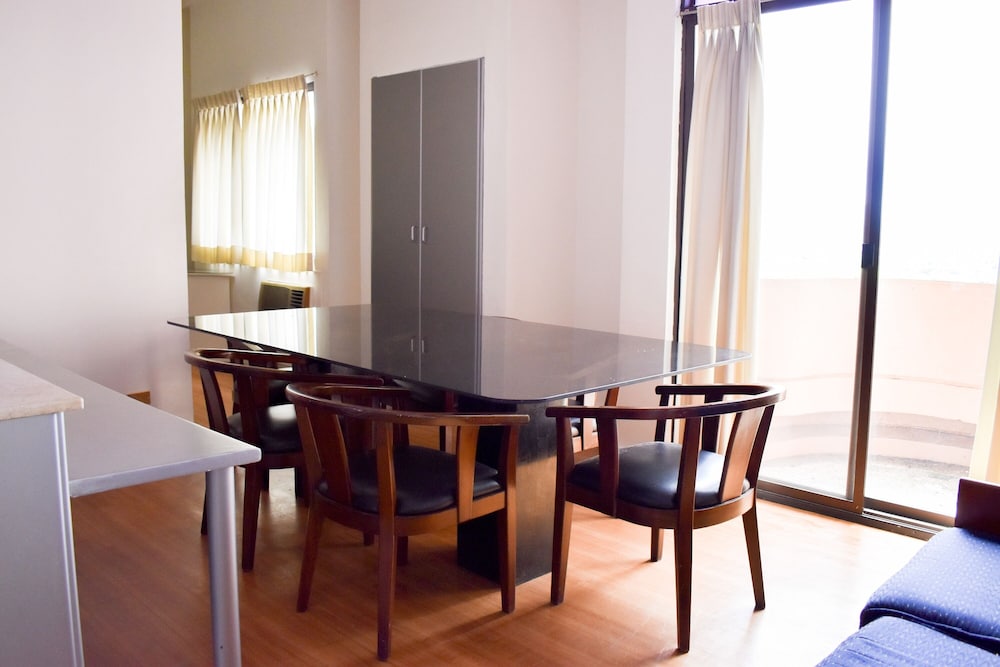 Sunette Tower Suites Makati City Center 62/75
