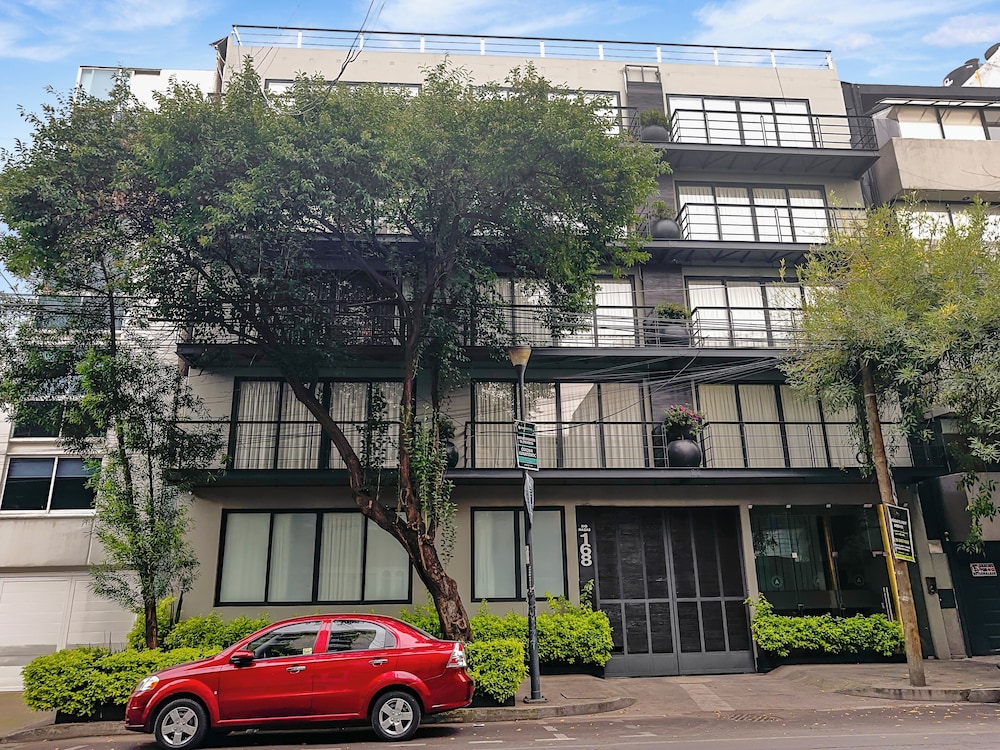 Armonik Suites 62/66