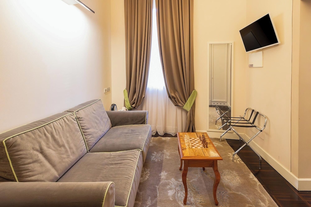 Hotel Patria Pistoia 33/50