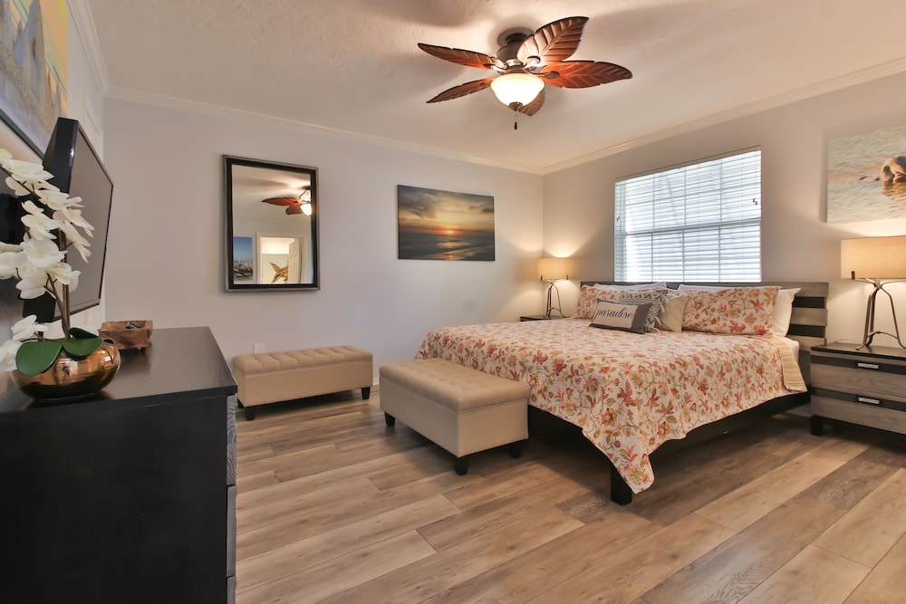 Tradewinds Beach Resort 8/68