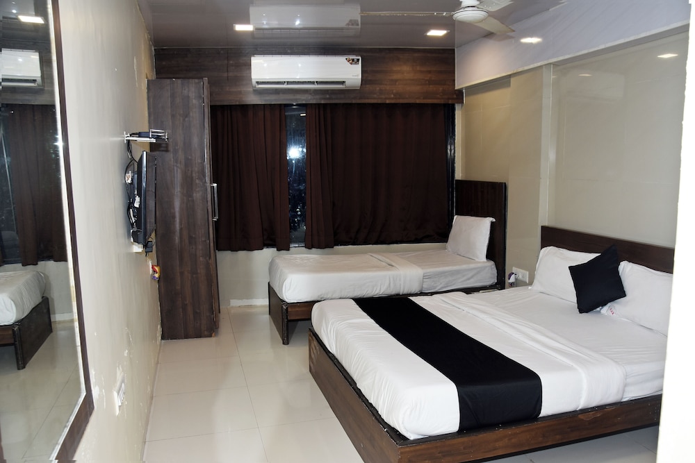 غرفة قياسية بسرير مزدوج، Kamran Residency 2/10