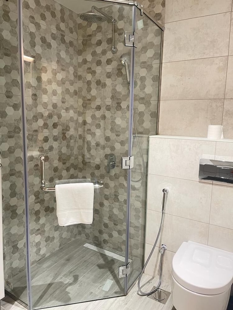 Al Manzil Residence & Suites 50/54