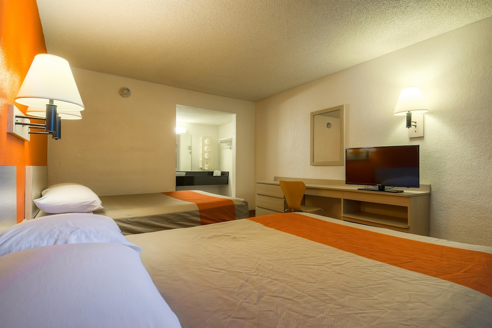 Motel6 Rancho Mirage CA Palm Springs 33/53