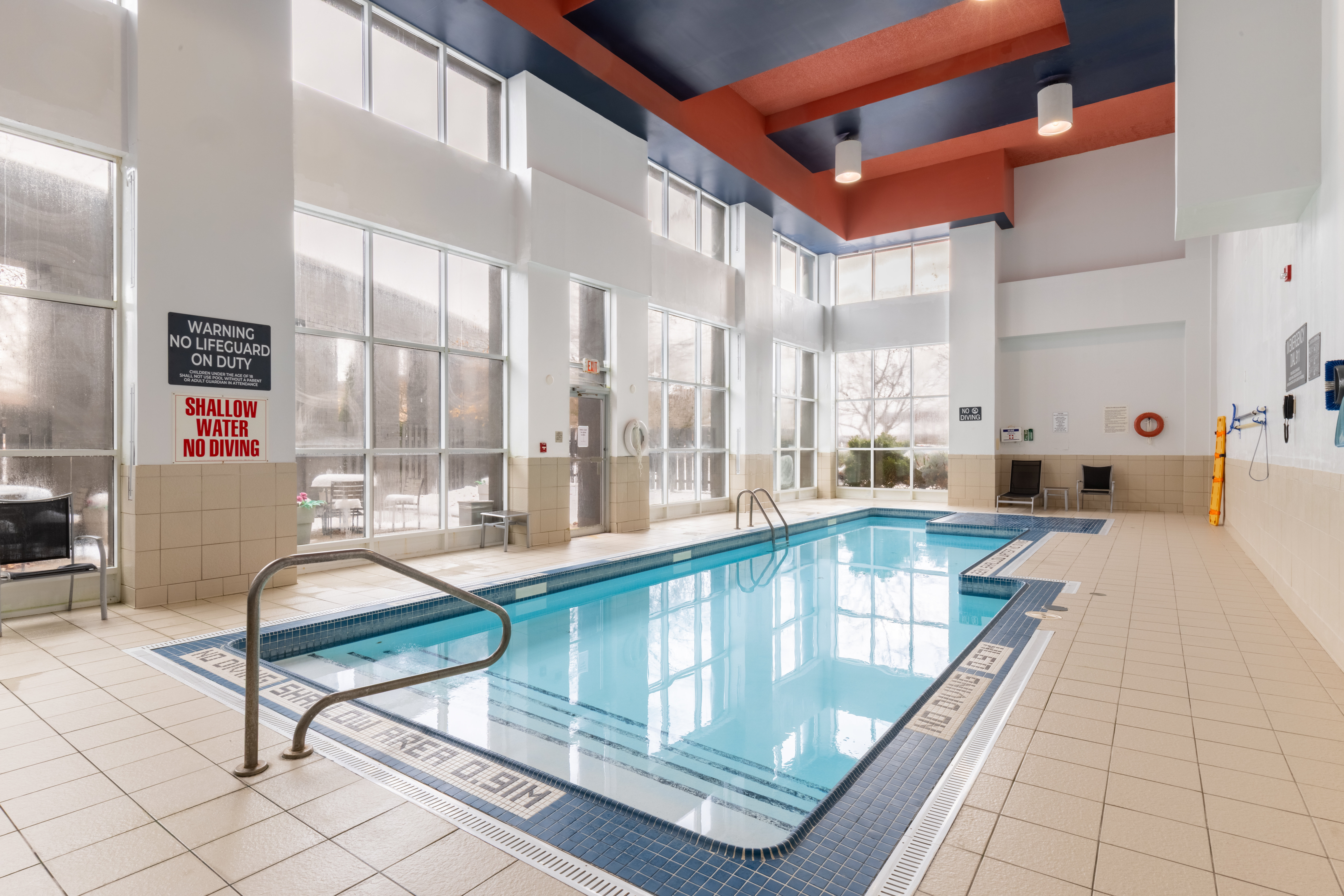Holiday Inn Hotel And Suites London 27/50