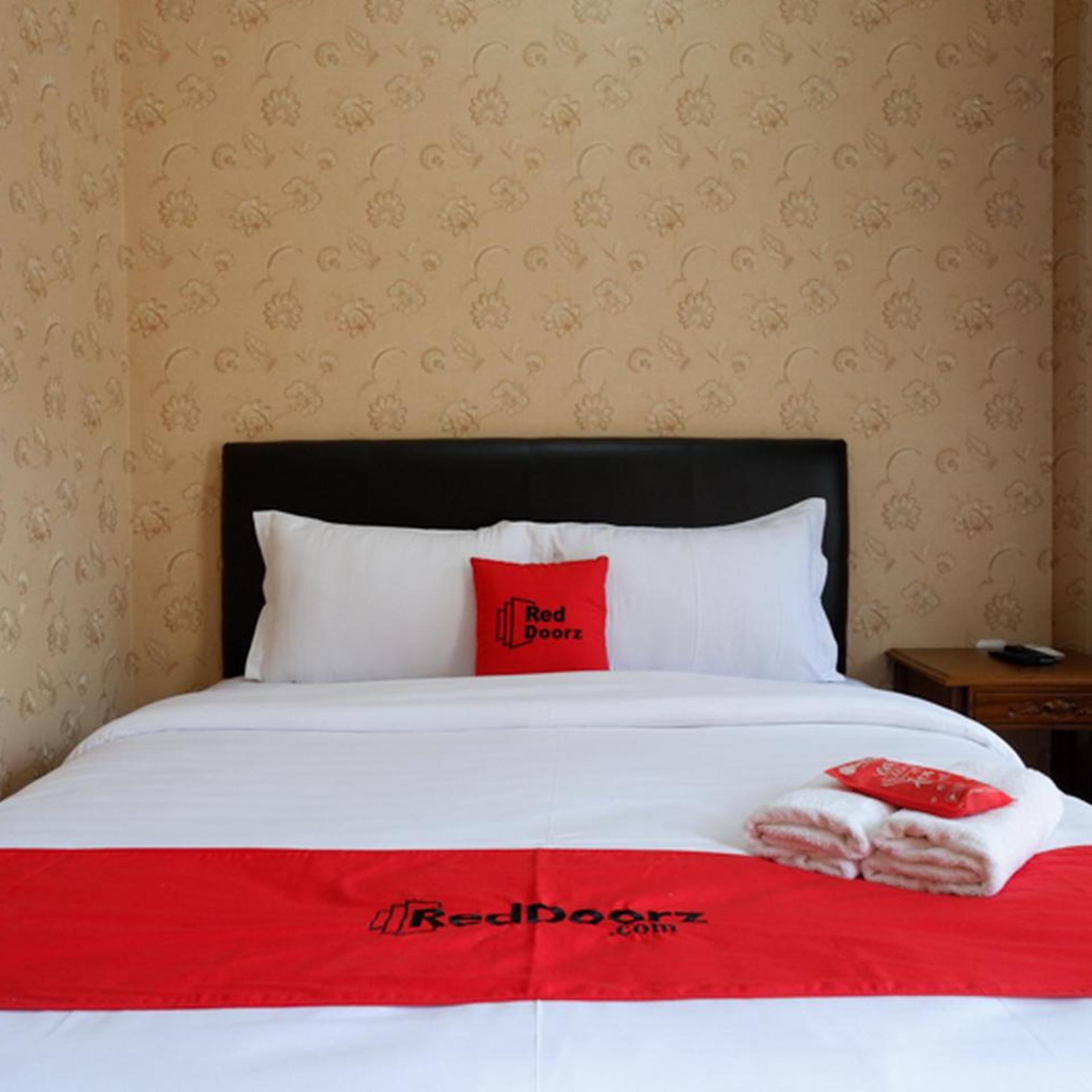 RedDoorz @ Jalan Majapahit Semarang 19/56