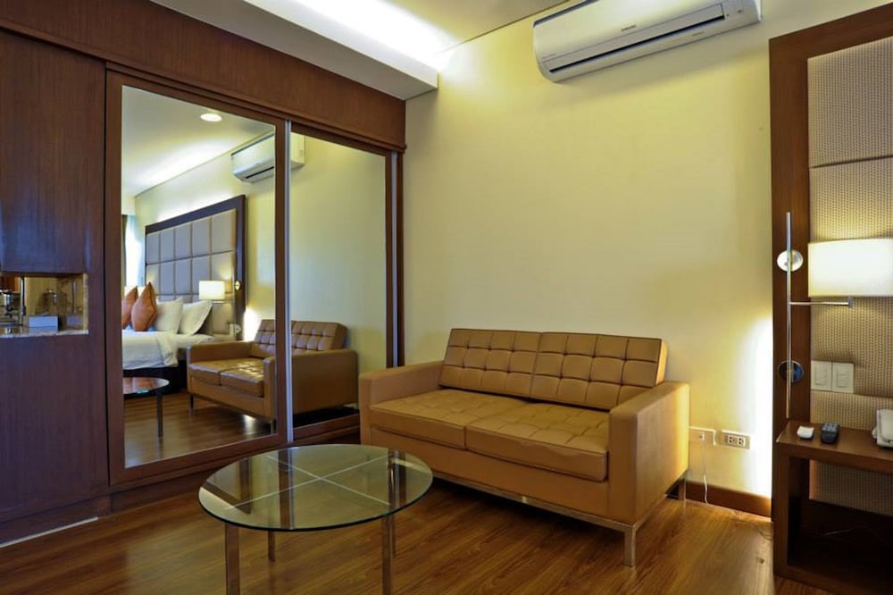 SAN TOMAS SUITES 16/29