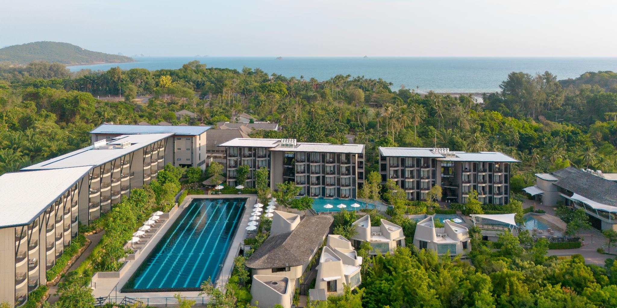 LUXE PLUS POOL VIEW