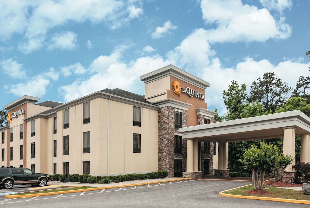 La Quinta Inn & Suites by Wyndham Covington 3/45