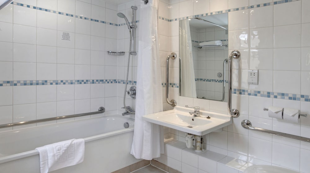 Holiday Inn Aylesbury 12/60