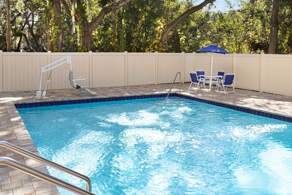 Candlewood Suites Safety Harbor 7/56