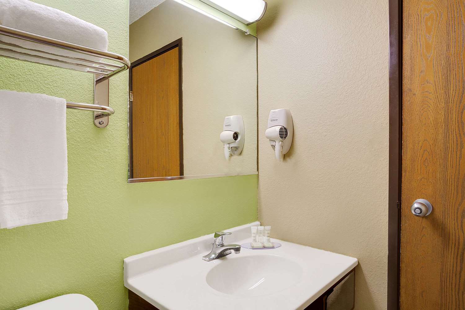 Economy 7 Inn Chesapeake - Portsmouth 25/28