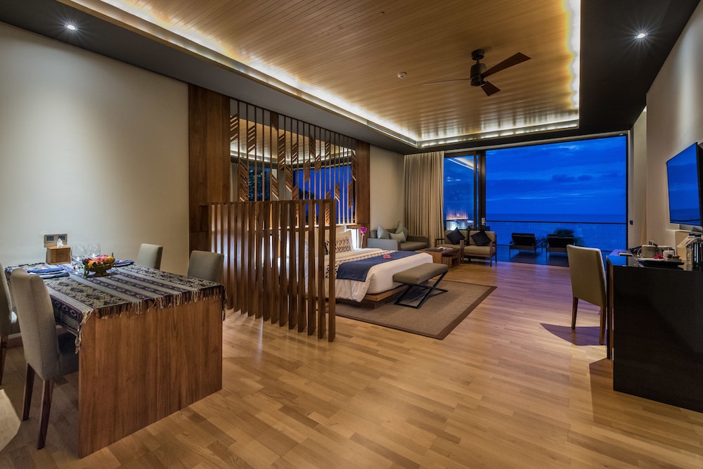 Katamaran Hotel And Resort 52/74