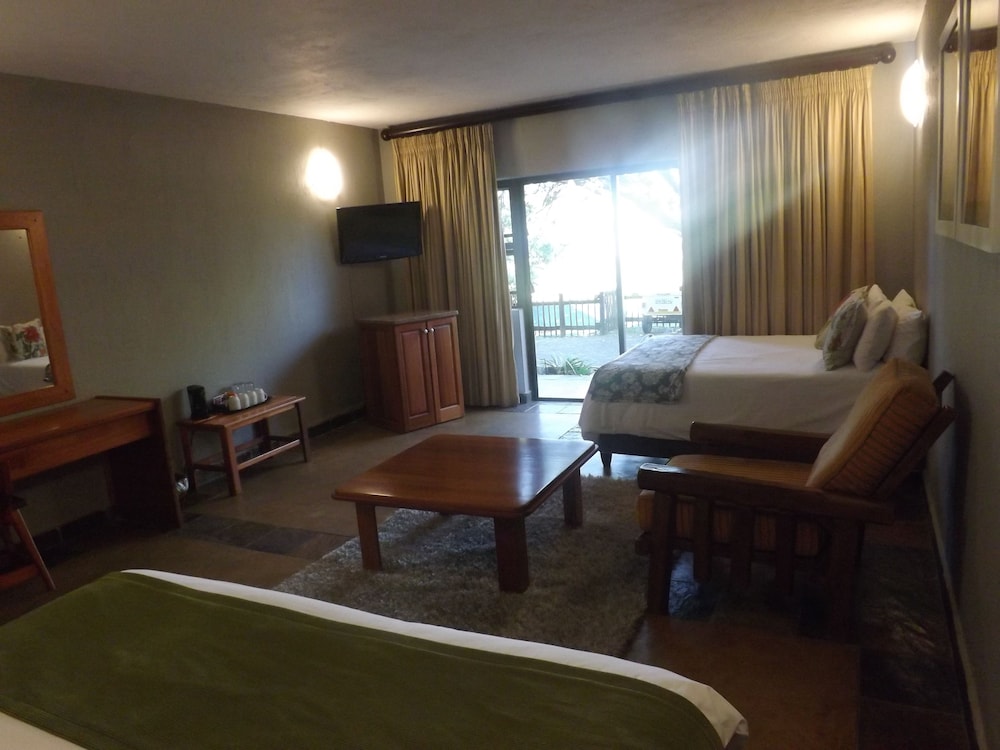 Ebundu Lodge 36/79