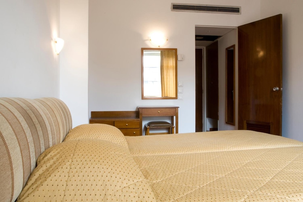 Arethusa Hotel 23/50