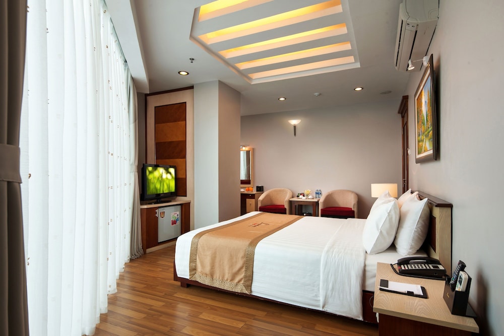 Luxeden Hotel 16/65