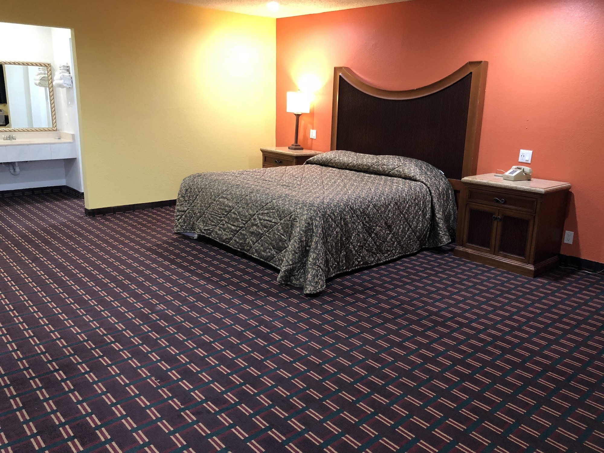 STANDARD, KING BED