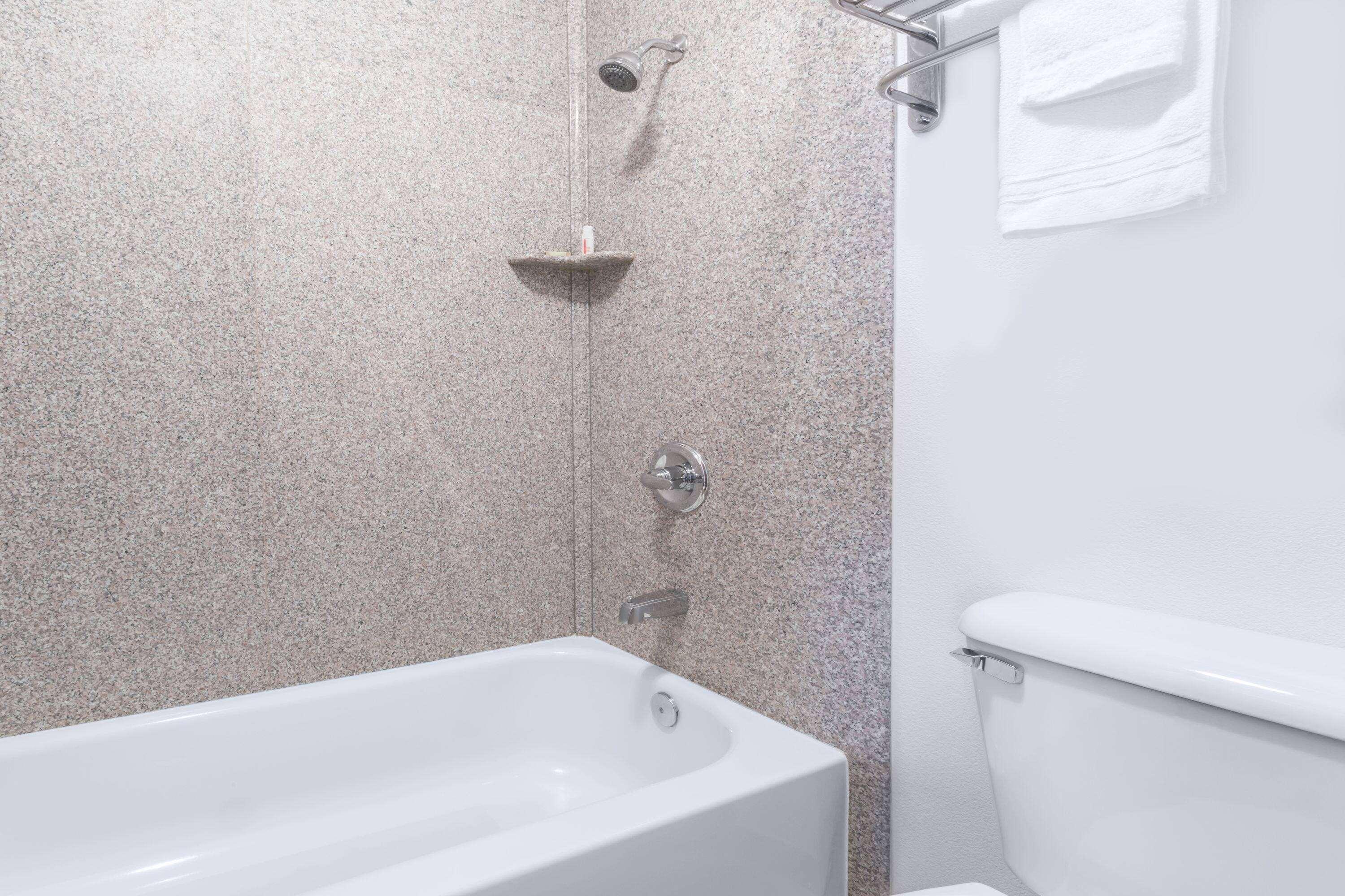 Super 8 By Wyndham Sacramento North 14/15