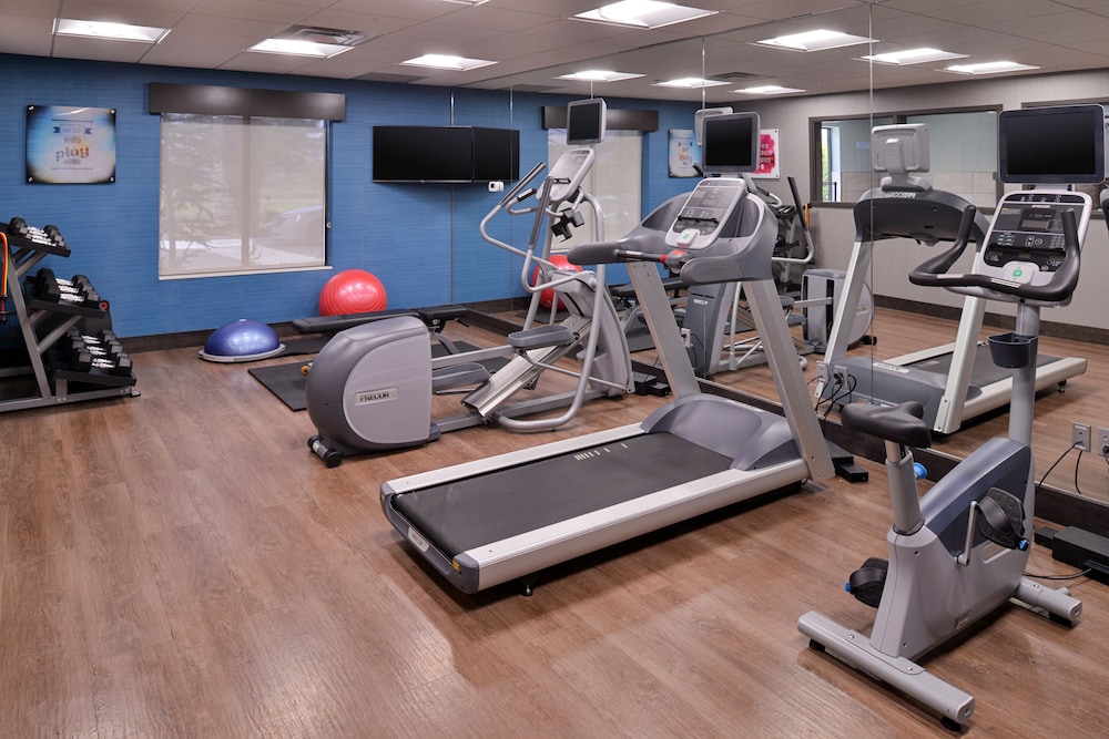 Holiday Inn Express Suites Bryant Benton Area 36/71