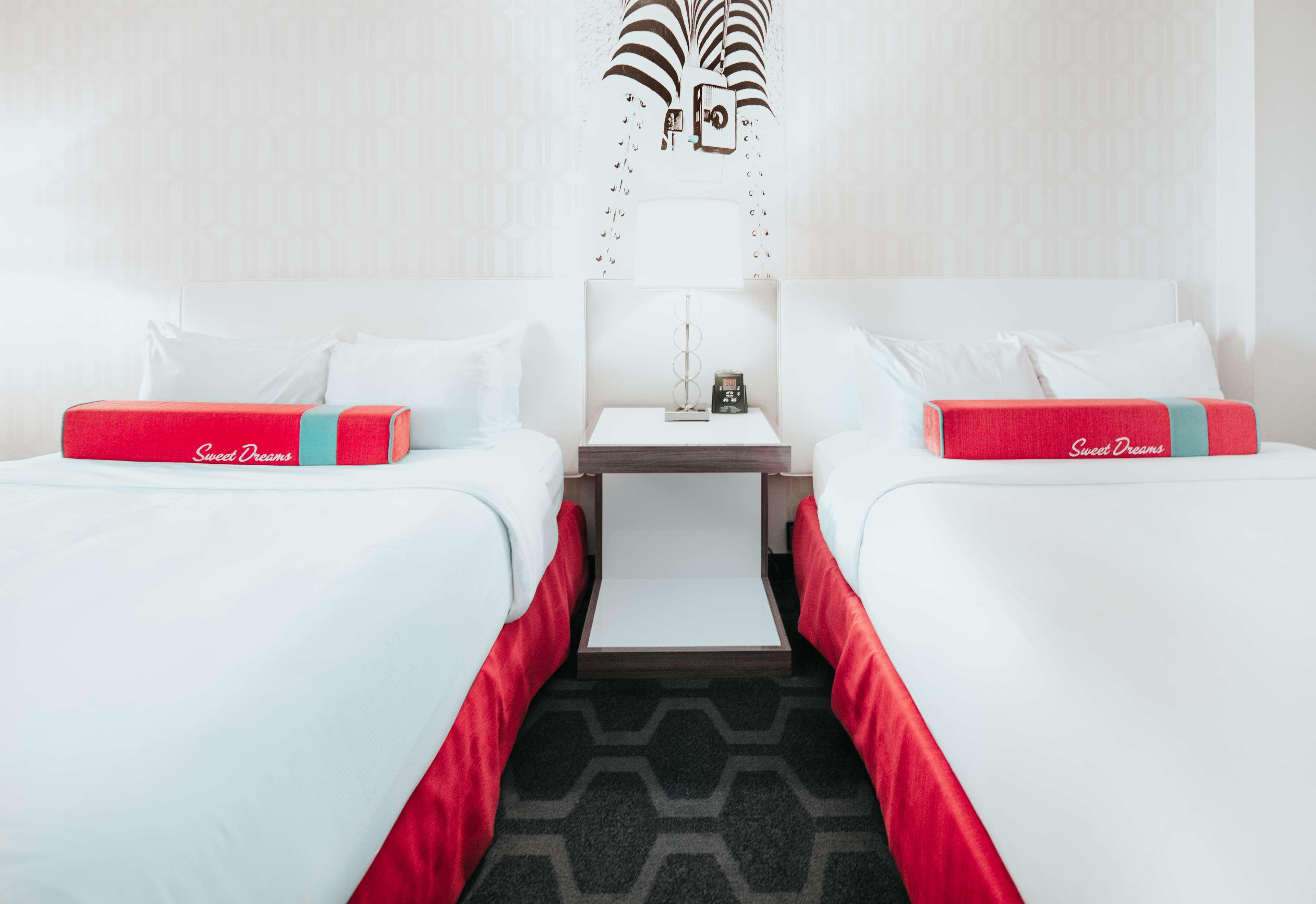 ROOM, 2 QUEEN BEDS, MOUNTAIN VIEW, HIGH FLOOR