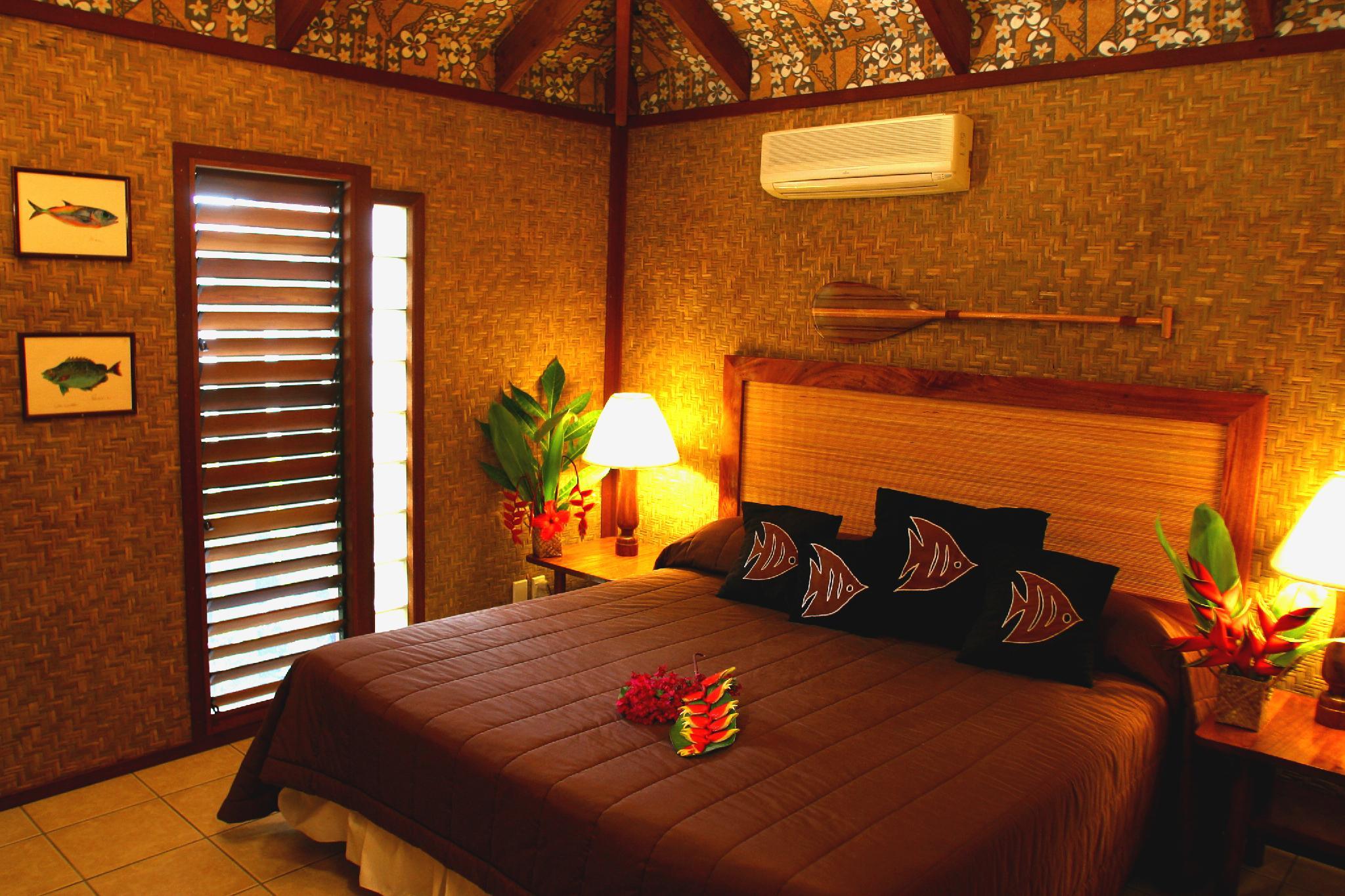 Tropical, Bungalow