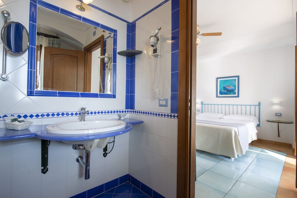 Maresca Hotel Praiano 76/78