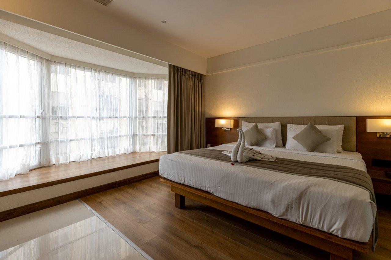 Smart, Space, Queen Bed