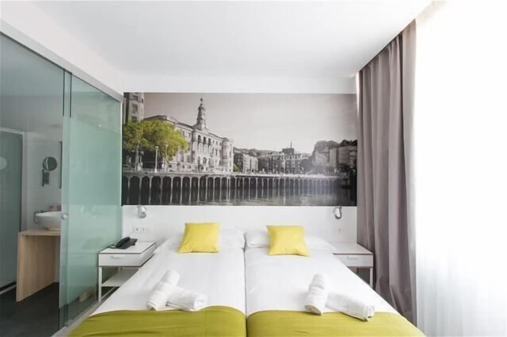 STANDARD, TWIN BEDS